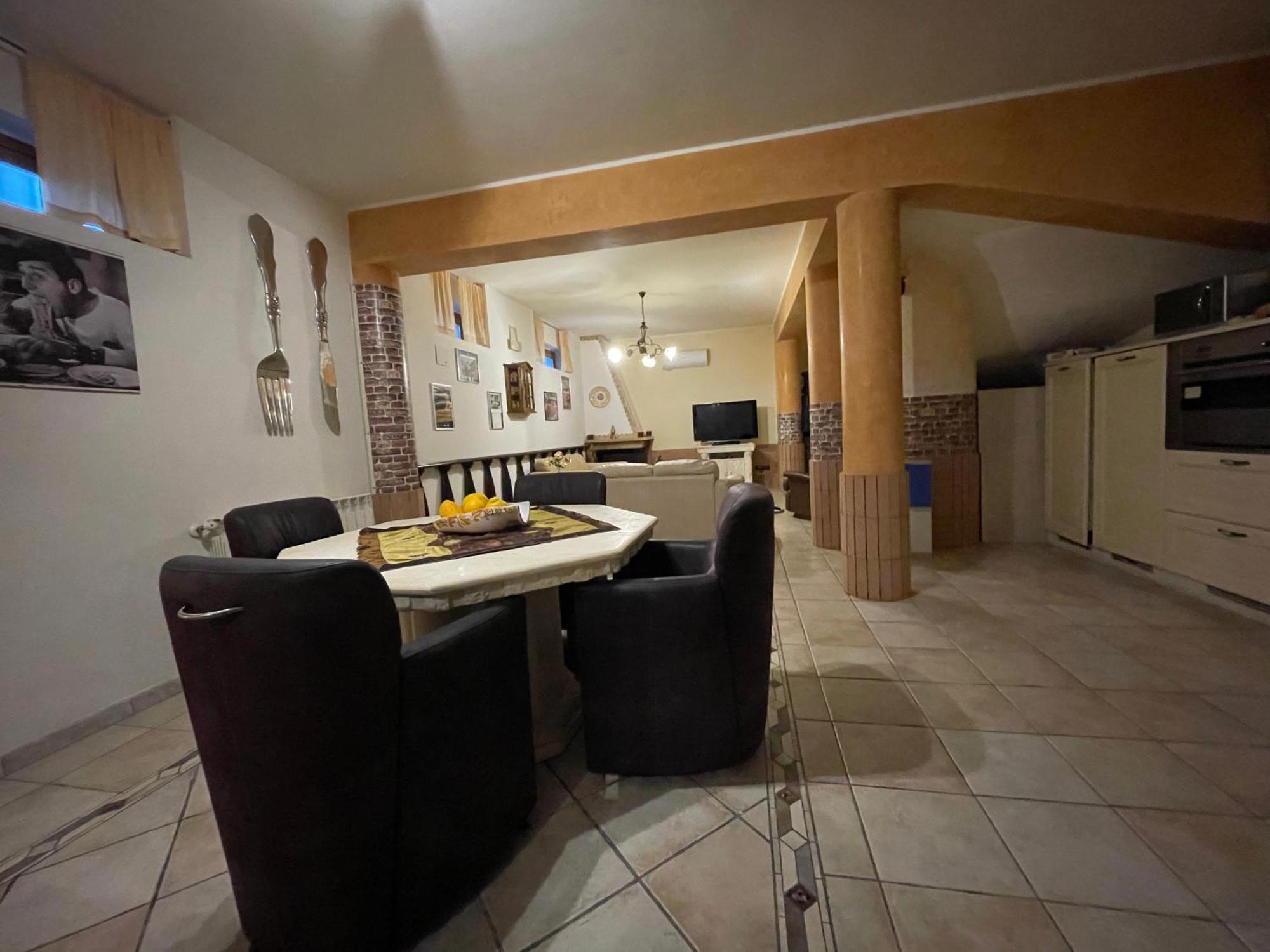 Residence Don Turi Виллафранка-Тиррена Экстерьер фото